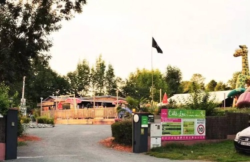 Verruyes House | Flower Camping Côté Lac * - Mobile home 1 bedroom Standard pleasure 18 m2 terrace 8m2 + TV 2 people