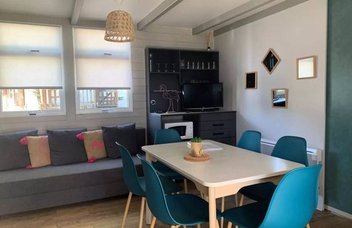 Verruyes Ski Chalet | Flower Camping Côté Lac * - Chalet Comfort 3 bedrooms 35m2 with semi-covered terrace 17m2 + TV 6 persons