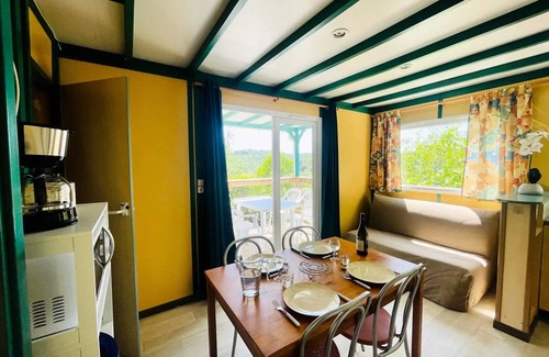 Camon Ski Chalet | Flower Camping LA GDPOLA * - Chalet Pommier View Mountain Comfort 23m2 2 bedrooms + covered terrace 15m2 + Clim + TV 4 to 5 people - 4 pers. included in l