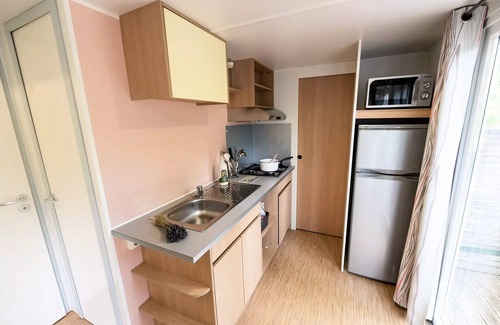 Die House | Flower Camping la Pinède * - Mobile home Premium Riviera 28m2 near river- 2 bedrooms + Terrace with umbrella - 4 people