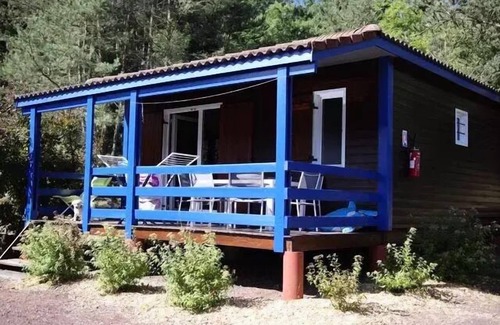 Saint-Paulien Ski Chalet | Flower Camping La Rochelambert * - Chalet Marina - TV Comfort 30m2 - 2 bedrooms + covered terrace 15m2 6 people