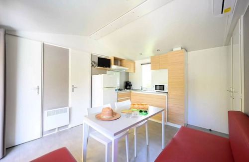 Hauterives House | Flower Camping Le Château * - Mobile home Comfort 27m2 2 bedrooms + covered terrace + air conditioning + TV 4 persons