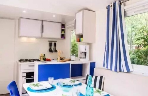 Clamensane House | Flower Camping Le Clot du Jay * - Mobile home Comfort 26m2 2 bedrooms + semi-covered terrace 4 people