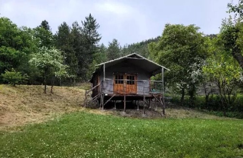 Clamensane House | Flower Camping Le Clot du Jay * - Cabane Lodge on Pilotis 34m2 2 bedrooms + terrace 5 people