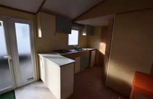 Banon House | Flower Camping le Epi Bleu * - Mobile home Standard 26m2 (2 bedrooms) + covered terrace 8m2 4 people