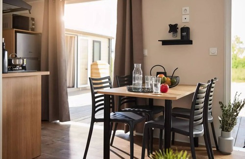 Loix House | Flower Camping Les Ilates * - NEW 2025: Homeflower PREMIUM PLUS 29m2 (2 bedrooms) + beds made on arrival and cleaning 5 people