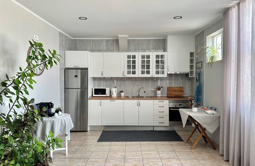 Boliqueime Cottage | Flower Country House Near the Sea