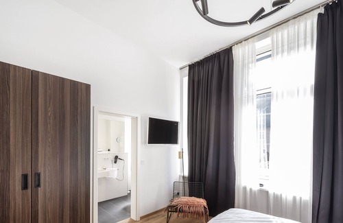 Heidelberg City Centre Apartment | Flower garden