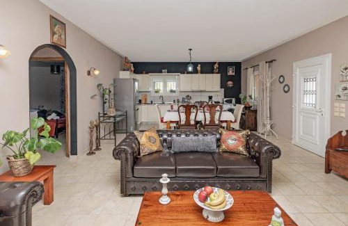 Parelia House | Flower Garden House