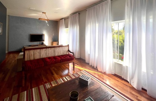 Nogueira House | Flower House on the Mountain