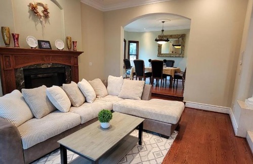 Hathaway House | Flower Room