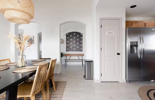Villages At Queen Creek House | Flower Street House: Desert Oasis w Pool & Spa