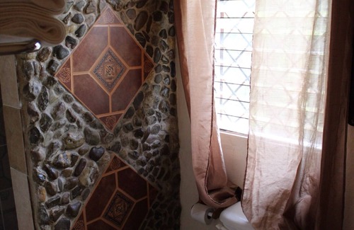 Armenia House | Flowering Fields Ranch: A lush retreat in Belize