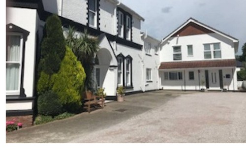 Roundham House | Flowerpots House self catering accommodation