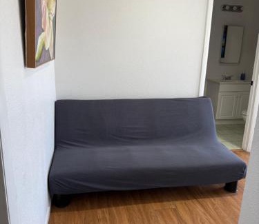 Downtown Las Vegas Apartment | Flowers Downtown Free Parking