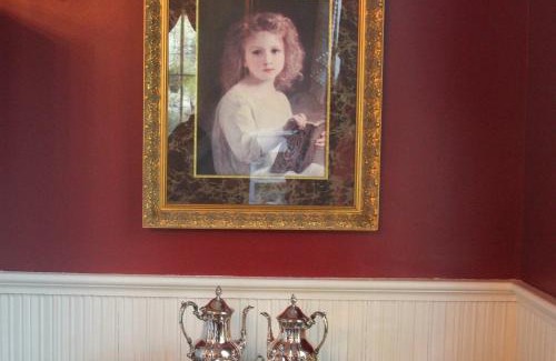 Summerville Historic District Bed & Breakfast | Flowertown Bed and Breakfast