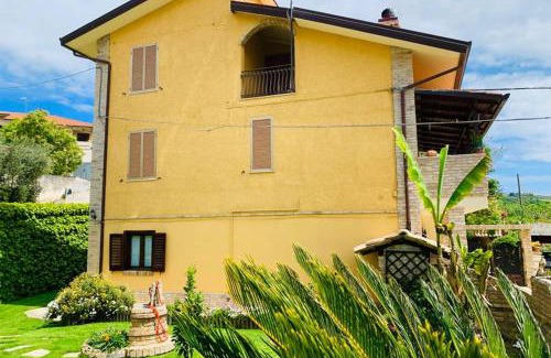 Miglianico House | Flowery House