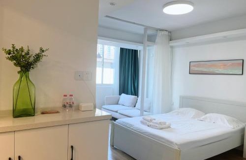 Huaihai Road Commercial Area Apartment | flowerzhaohuaxishi