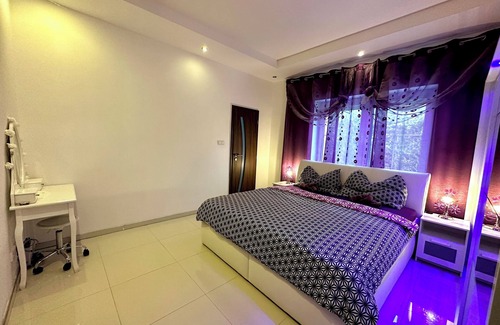 Prague 12 House | flumen stays I Cozy house with free parking & garden, close to public transport