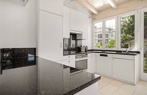 Oberstrass Apartment | Fluntern 4.5 Room w/Storage & W/D, 7 mins to Mkt