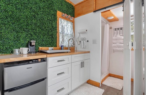 St. Cloud Cottage | Fluorescent Village Off Grid Tiny Home