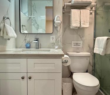 Murray Hill House | Flushing City Escape