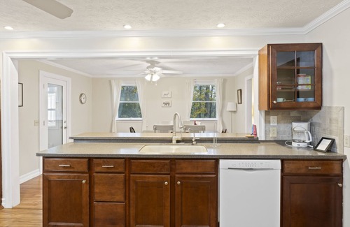Town of Jerusalem House | FLX Retreat | 5 Min to Keuka Lake | Penn Yan