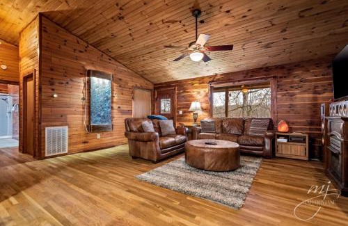 Compton House | Fly Away Cabin- Modern, Serene, And Convenient