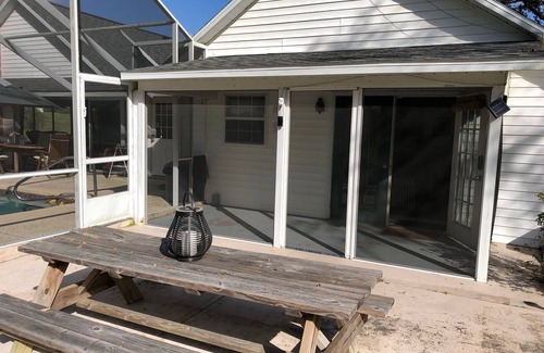 Fruitland Park Cottage | Fly-in place to stay close to The Villages