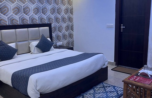 Vasant Kunj Hotel | Fly & Stay: Delhi Airport Flashpackers
