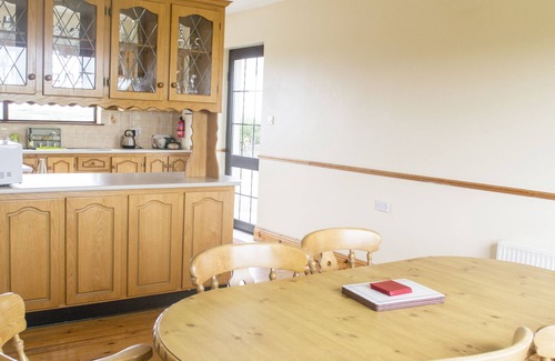 Miltown Malbay House | FLYNN'S COTTAGE, pet friendly, with open fire in Quilty, County Clare