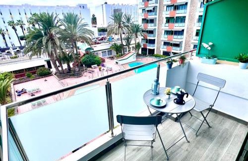 Playa del Ingles Apartment | FM Beach Home - Renovated Apartment with swimming pool near Maspalomas Dunes & Beach
