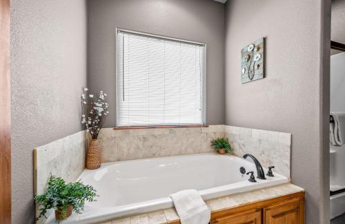 Hollister House | Foggy Bay Hideaway Perfect location. Check it out!