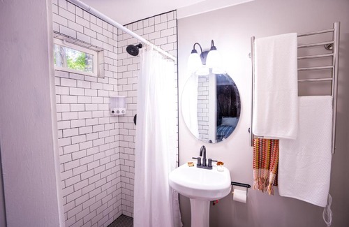 Pisgah Forest Hotel | Foggy Bottom Cabins