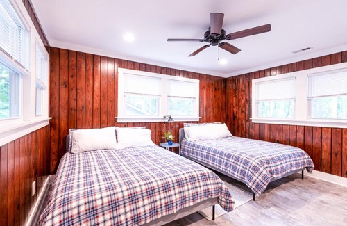 Pisgah Forest Hotel | Foggy Bottom Cabins