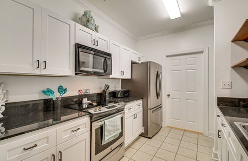 Foley Condo | Foley Condo w/Pool Access: 10 Mi to Gulf Shores!