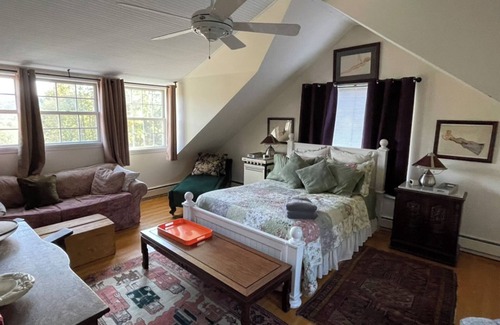 Tannersville Other | Foliage, hot tub, fabulous kitchen, views galore! Snow is coming! Come enjoy!