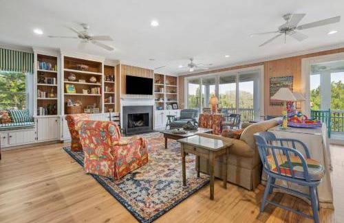 Debordieu Colony House | Folk Art Oasis home by Peace Vacations