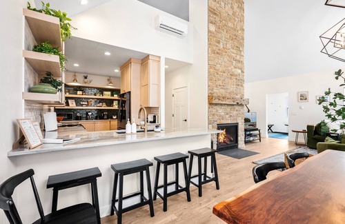 Gills Rock House | Folklore Woods-Modern, Accessible, and Wooded Ellison Bay Retreat with Fireplace, BBQ and More!