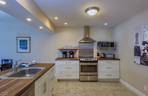 Key West Condo | *FOLLOW THE SUN @ THE BEACH* Ocean Condo/Pool & Tennis + LAST KEY SERVICES.