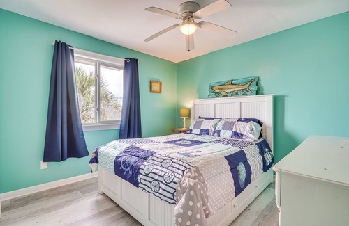 Folly Beach Apartment | Folly Beach Retreat w/Pool Access & River Views!