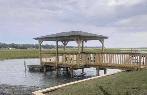 Charleston Apartment | Folly Beach Riverfront Apt with NEW Gazebo Dock, boat ramp, kayaks and bikes!