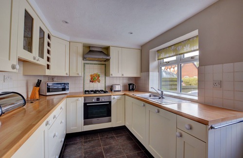 Bodham House | Folly Cottage - Two Bedroom House, Sleeps 4