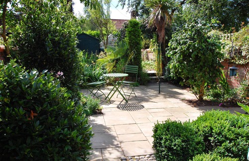 Bodham House | Folly Cottage - Two Bedroom House, Sleeps 4