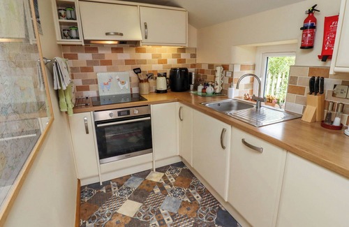 Old Bewick Cottage | FOLLY VIEW, pet friendly, character holiday cottage in Eglingham