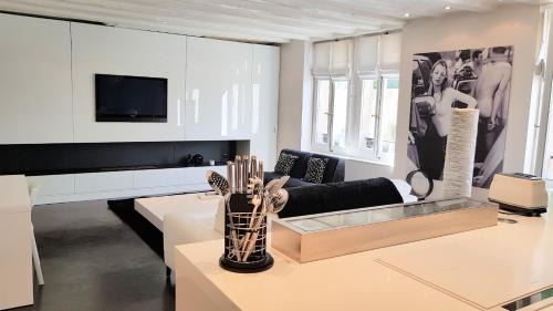 Bourg-de-Four Apartment | Fontaine