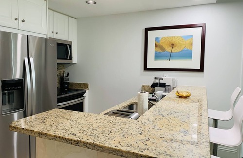 Mid Beach Apartment | Fontainebleau Tresor Remodeled One-Bedroom Suite