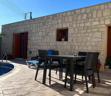 Anarita House | Fontana Traditional House
