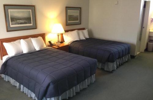 Fontana-on-Geneva Lake Hotel | Fontana Village Inn