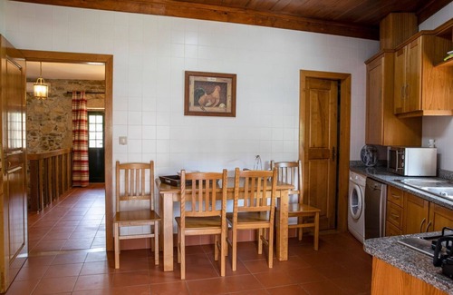 Valdigem House | Fonte dos Pepes by LovelyStay